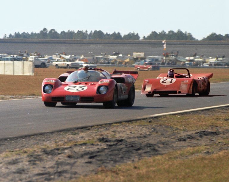 Tony Adamowicz in his NART Ferrari 512S, Luigi Chinetti, Jr. in his NART Ferrari 312P.