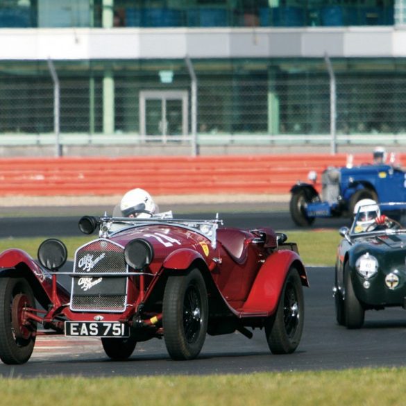 Alex Pilkington bends his Alfa Romeo 6C 1750 into a right-hander. Photo: Pete Austin