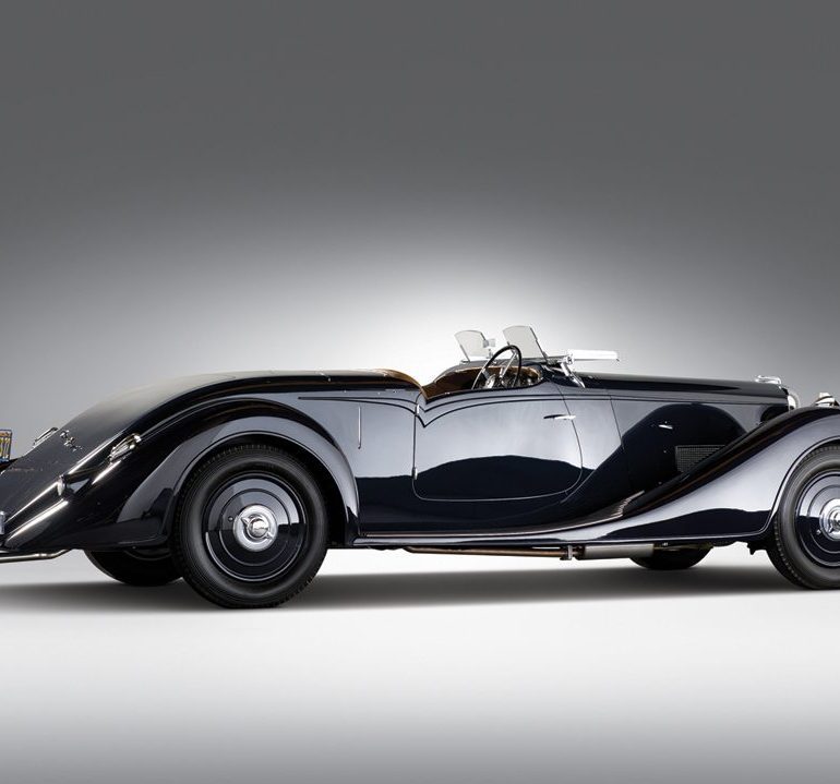 1939 Lagonda V-12 Rapide Sports Roadster (14115) at $990,000. Photo: RM Auctions