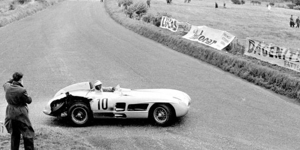 For the 1955 running of the RAC’s Tourist Trophy at Dundrod, Ireland, Moss and co-driver John Fitch managed to emerge victorious over Jaguar-mounted Mike Hawthorn and Desmond Titterington despite late-race rain and an exploding tire,—the visible legacy of which is the missing fender shown here.