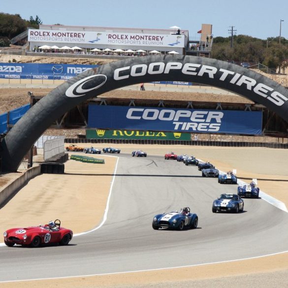 Canadian Lorne Leibel leads the opening lap of Saturday’s all-Cobra race through Turn Four. Photo: Abigail Annis