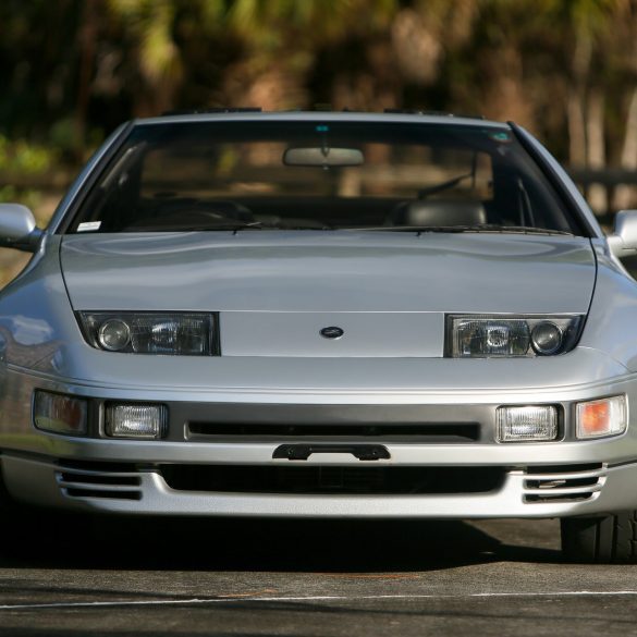 Front view of silver 1990 Nissan 300ZX Twin Turbo