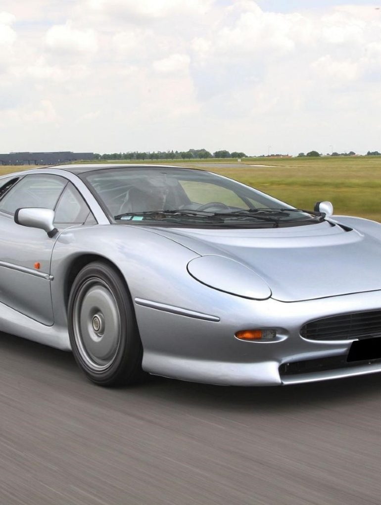 Jaguar XJ220