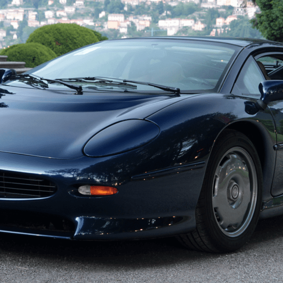 Jaguar XJ220