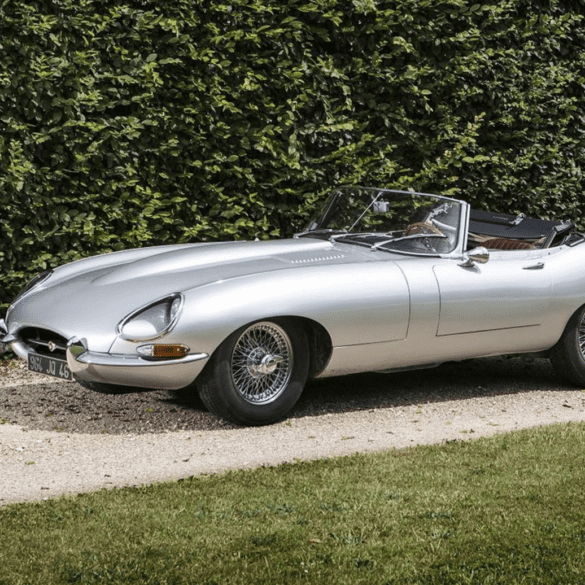 1965 Jaguar E-Type 4.2 Roadster Gallery