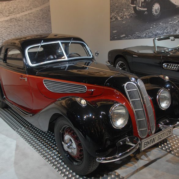 1939 BMW 327/28