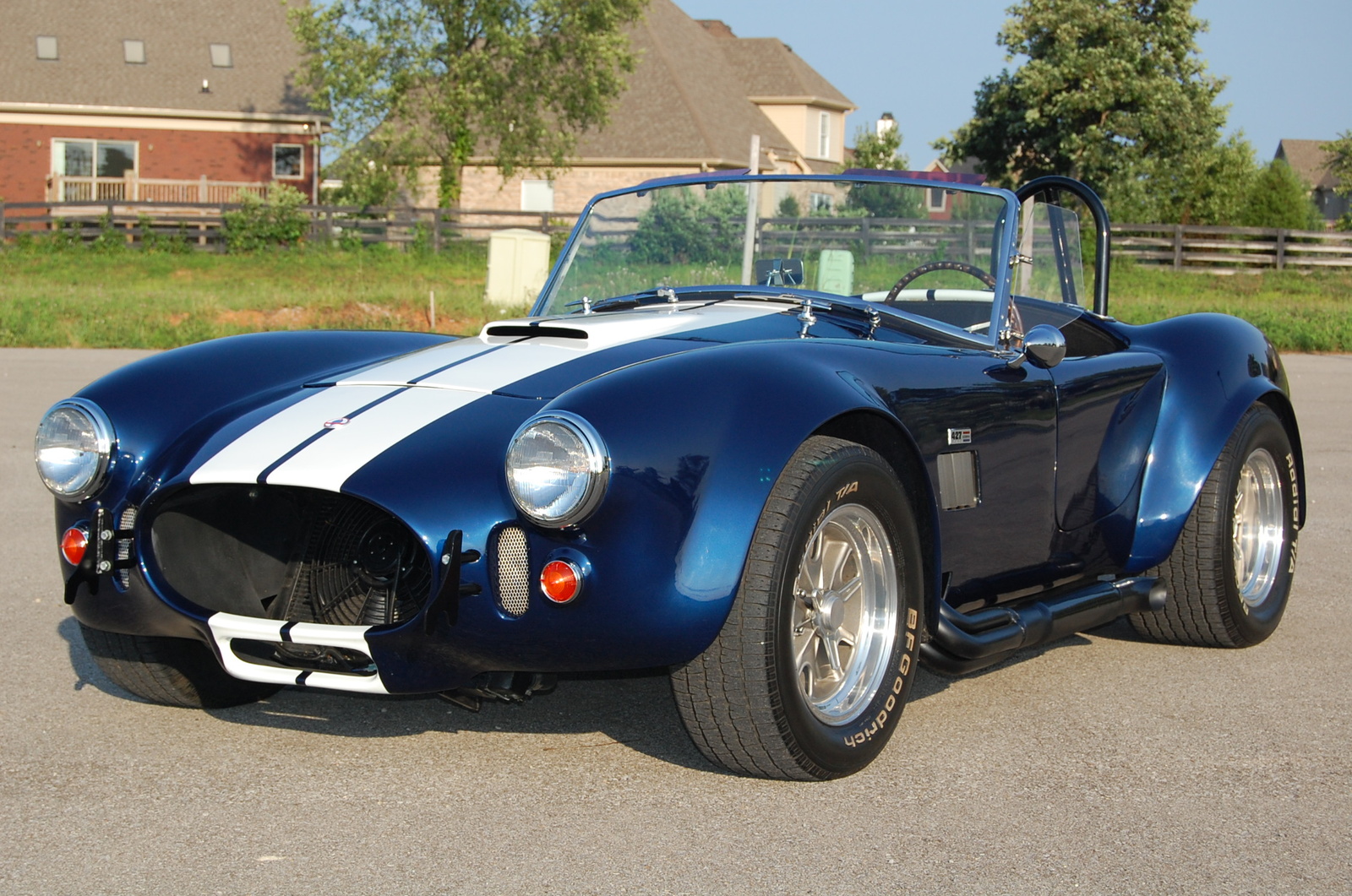 Shelby Cobra 427 Roadster group 4 (1966) - Racing Cars