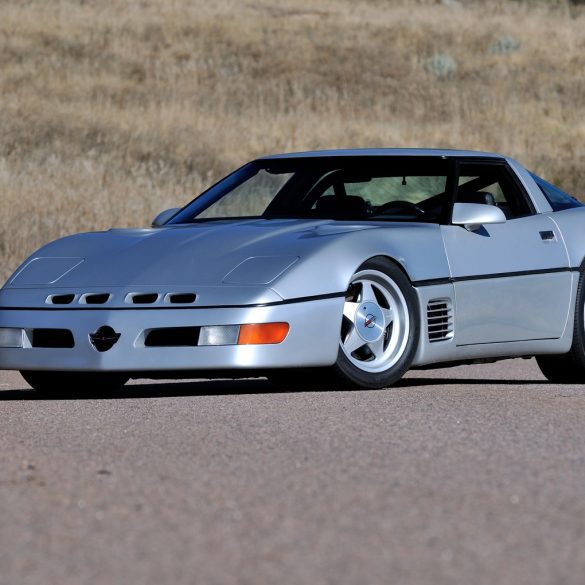 1988_Callaway_SledgehammerCorvette-1-1536