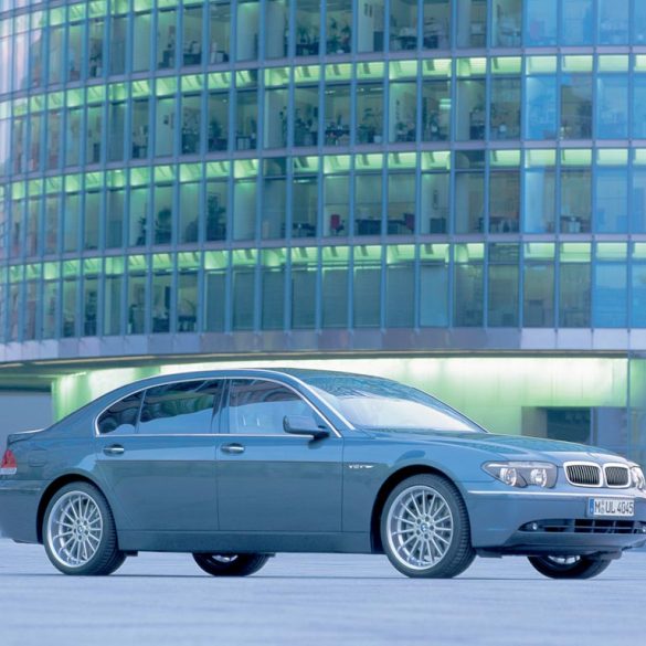 2002 BMW 760i