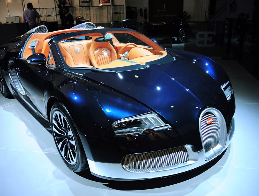 2009 Bugatti 16/4 Veyron Grand Sport ‘Soleil de Nuit’