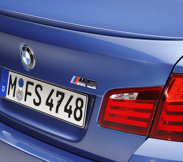 2011 BMW M5