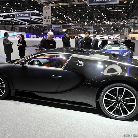 2010 Bugatti 16/4 Veyron Super Sport Gallery