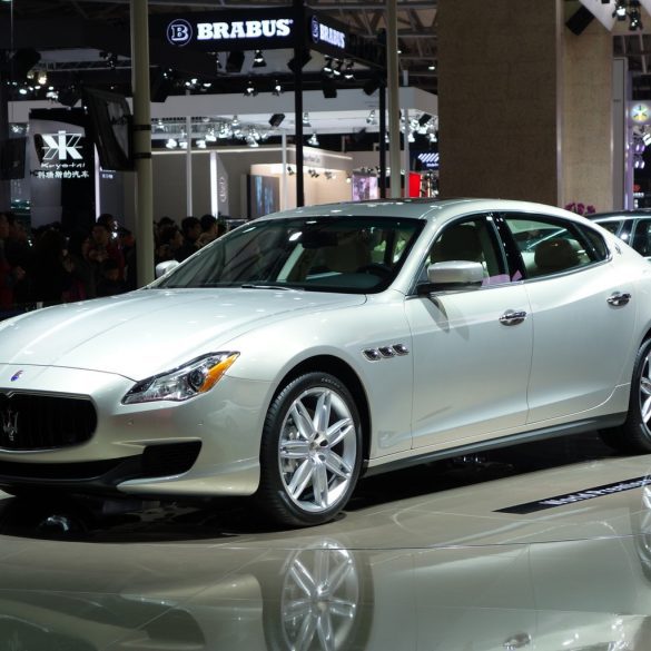 2013 Maserati Quattroporte Gallery