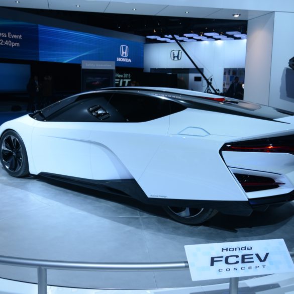 2013 Honda FCEV Concept Gallery