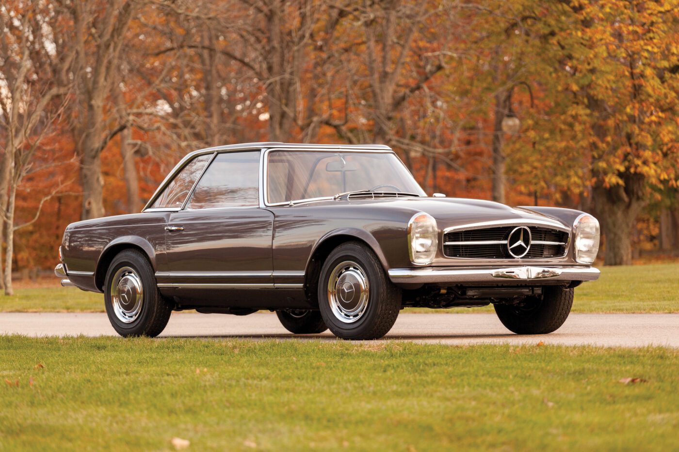 1967→1971 Mercedes-Benz 280 SL | Review | SuperCars.net