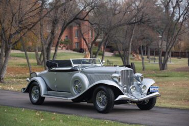 1933 Auburn 12-165 Salon Gallery