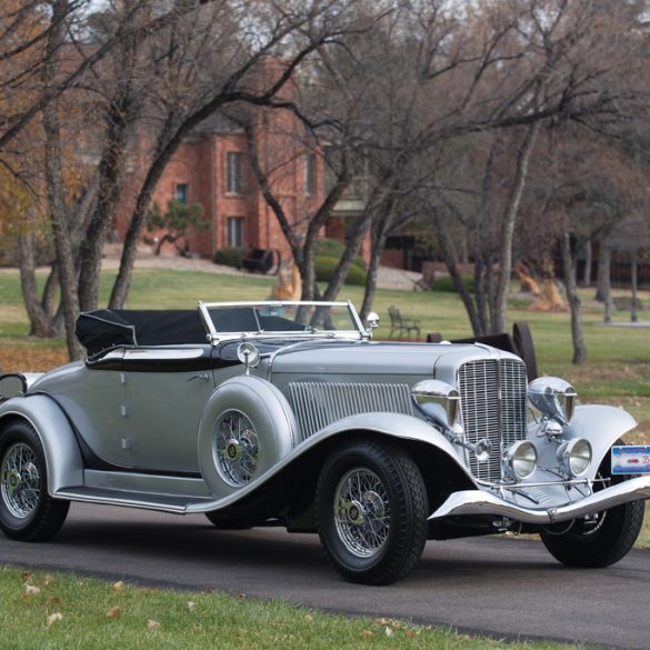 1933 Auburn 12-165 Salon Gallery