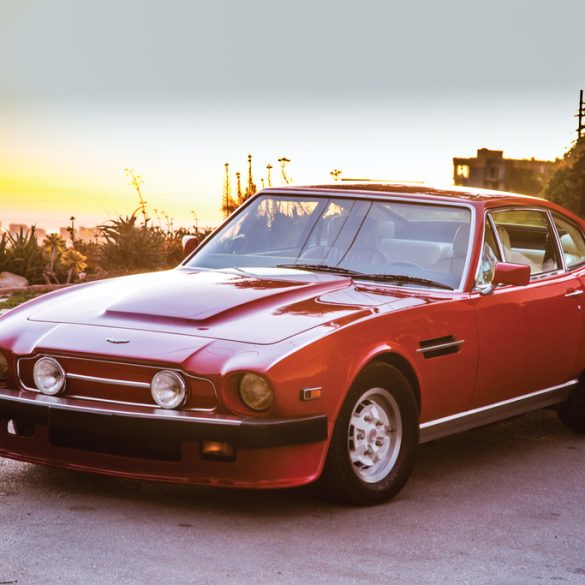 1977 Aston Martin V8 Vantage Gallery