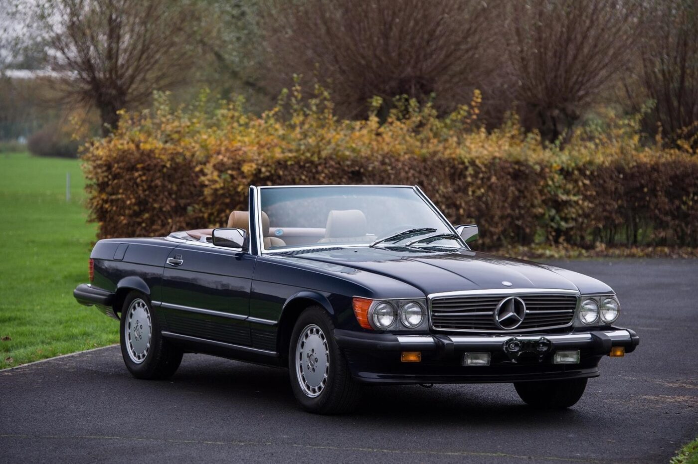 1986→1989 Mercedes-Benz 560 SL