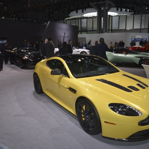 2013 Aston Martin V12 Vantage S Gallery