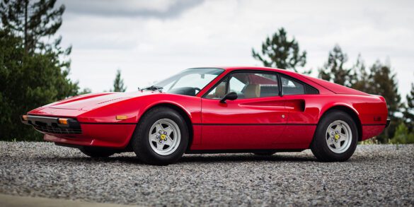 1975→1977 Ferrari 308 GTB Vetroresina