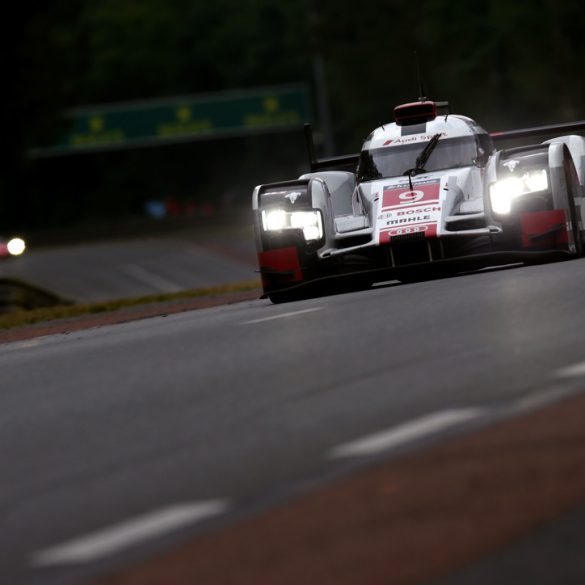 2015 Audi R18 e-tron quattro Gallery