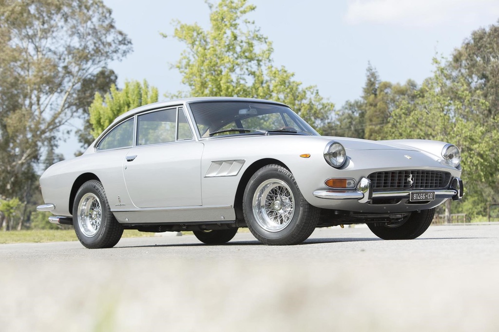 1966 Ferrari 330 GT 2+2 Series II