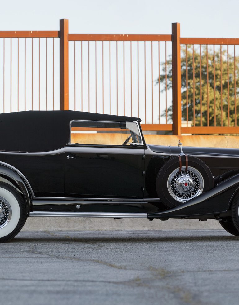 1933 Packard Super Eight Model 1004