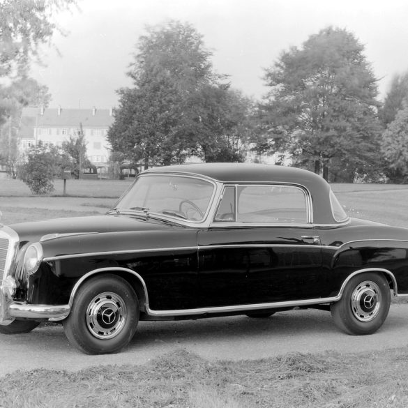 1956→1959 Mercedes-Benz 220 S Coupé