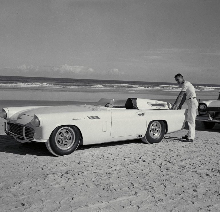 1957 Ford ‘Battlebird’