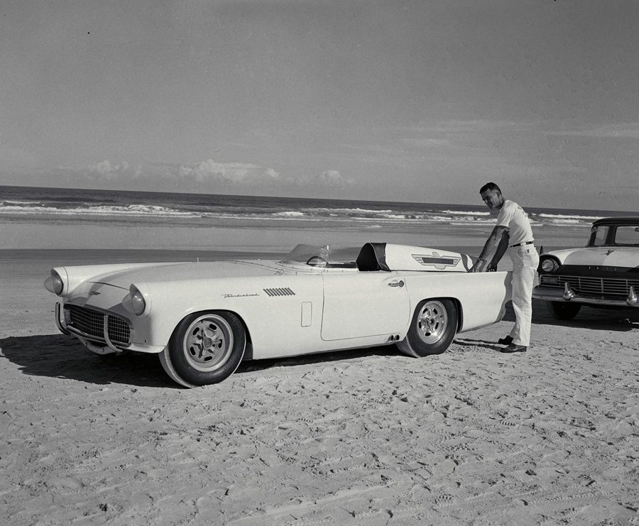 1957 Ford ‘Battlebird’