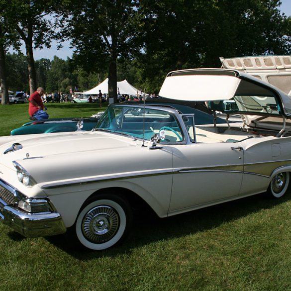 1958 Ford Fairlane Skyliner