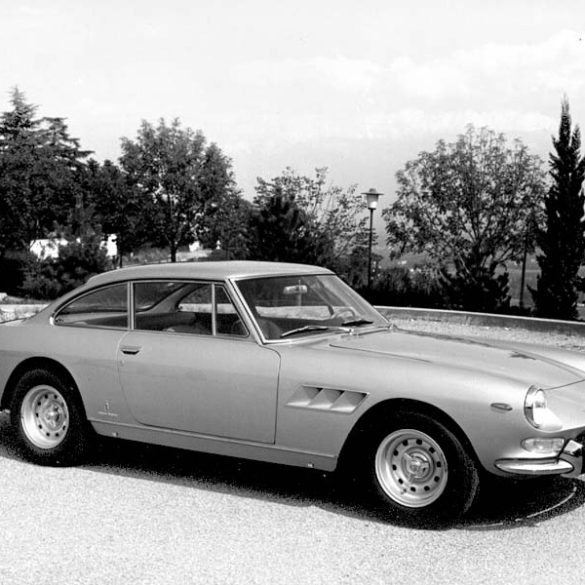 1966 Ferrari 330 GT 2+2 Series II