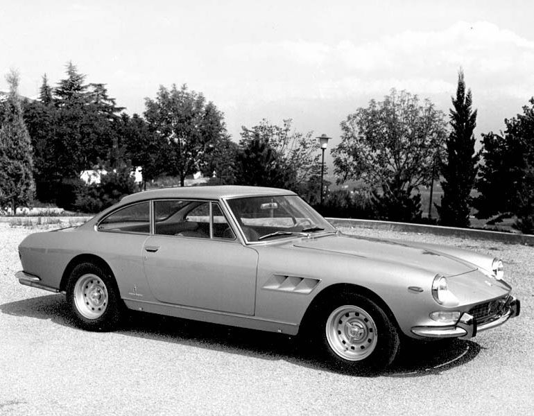 1966 Ferrari 330 GT 2+2 Series II