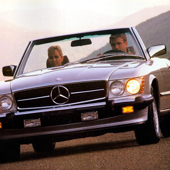 1986→1989 Mercedes-Benz 560 SL