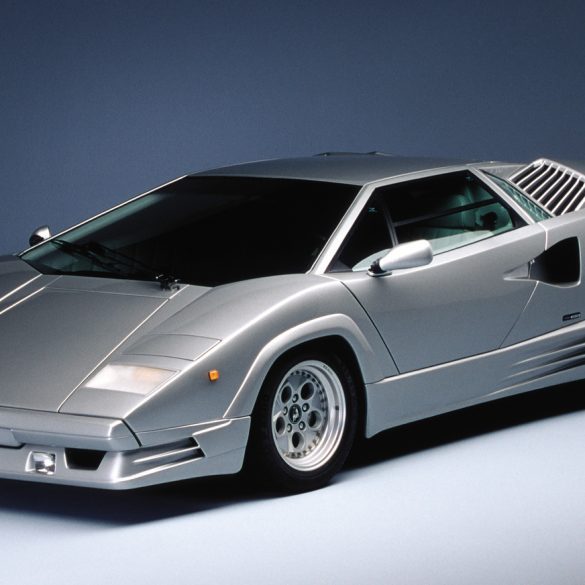 1988→1990 Lamborghini Countach 25th Anniversario