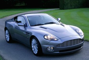 2000 Aston Martin V12 Vanquish