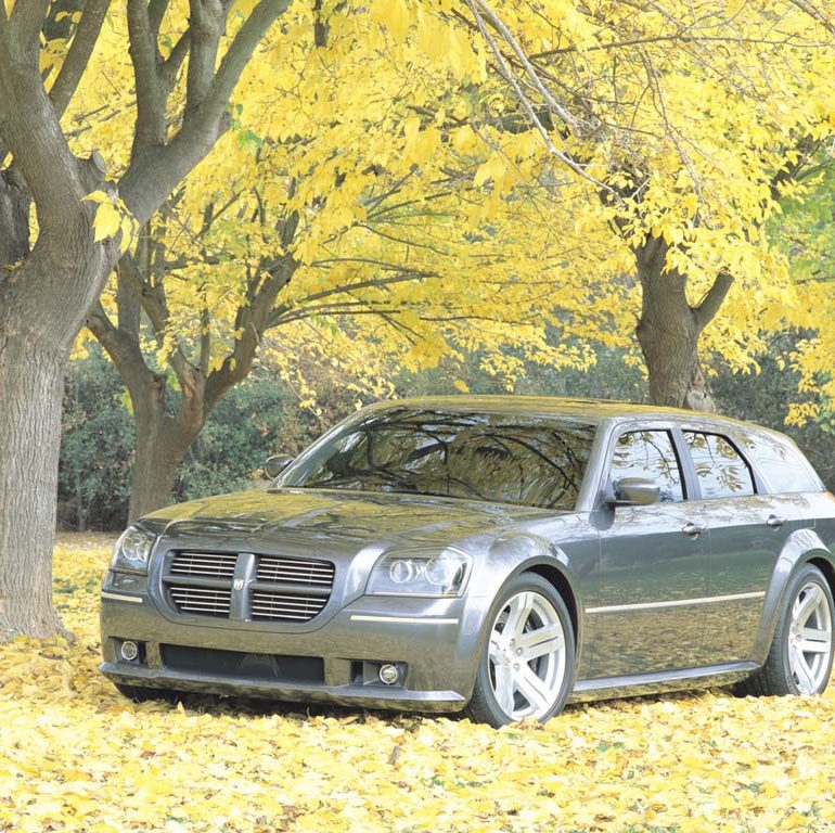 2003 Dodge Magnum SRT-8 Concept