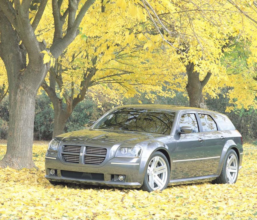 2003 Dodge Magnum SRT-8 Concept