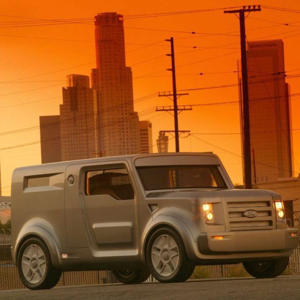 2005 Ford SYNus Concept