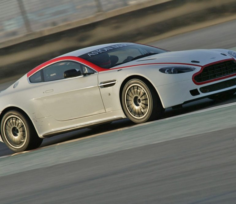 2009 Aston Martin V8 Vantage GT4