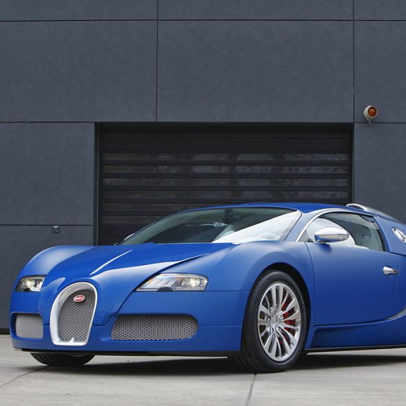 2009 Bugatti 16/4 Veyron Bleu Centenaire