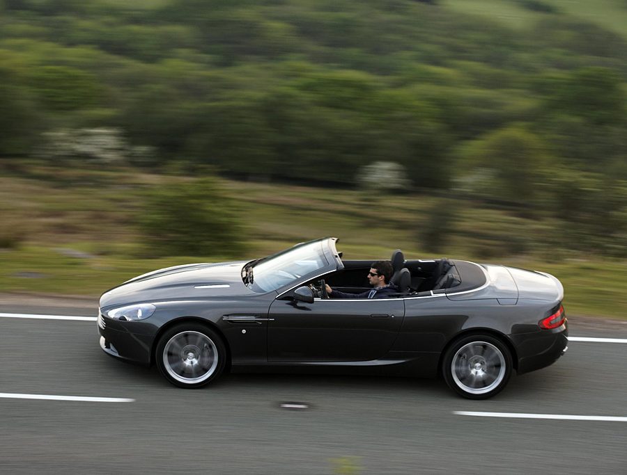 2010 Aston Martin DB9 Volante