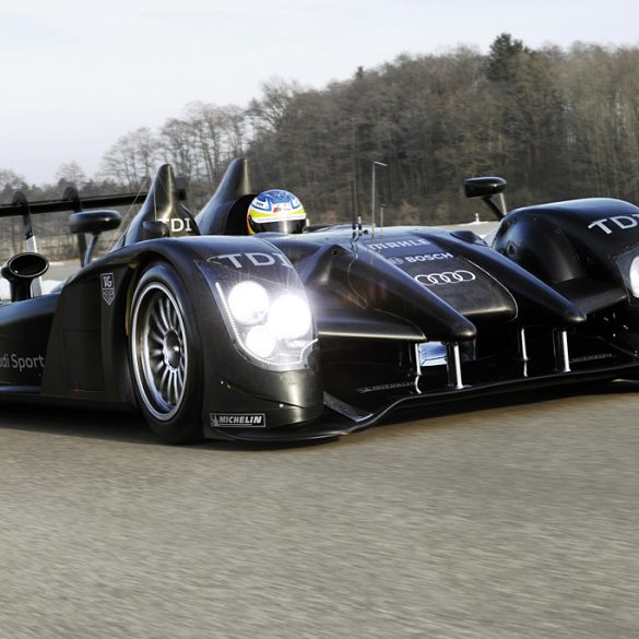 2010 Audi R15 TDI plus