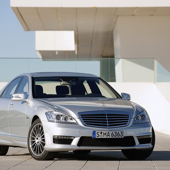 2010 Mercedes-Benz S 63 AMG