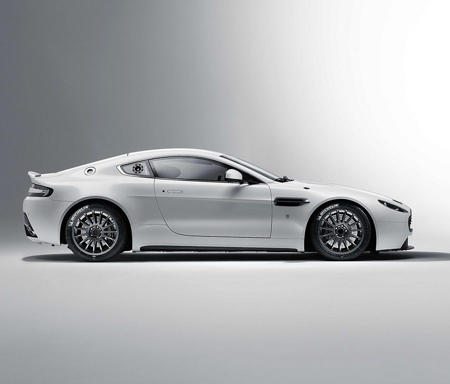 2011 Aston Martin V8 Vantage GT4