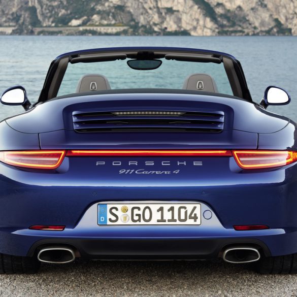 2012 Porsche 911 Carrera 4 Cabriolet