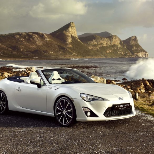 2013 Toyota GT 86 Open concept Share21