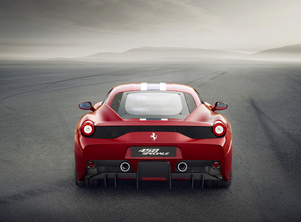 2014_Ferrari_458Speciale-3-1024