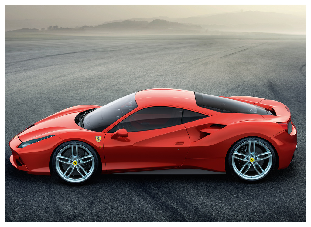 2015_Ferrari_488GTB-1-1024